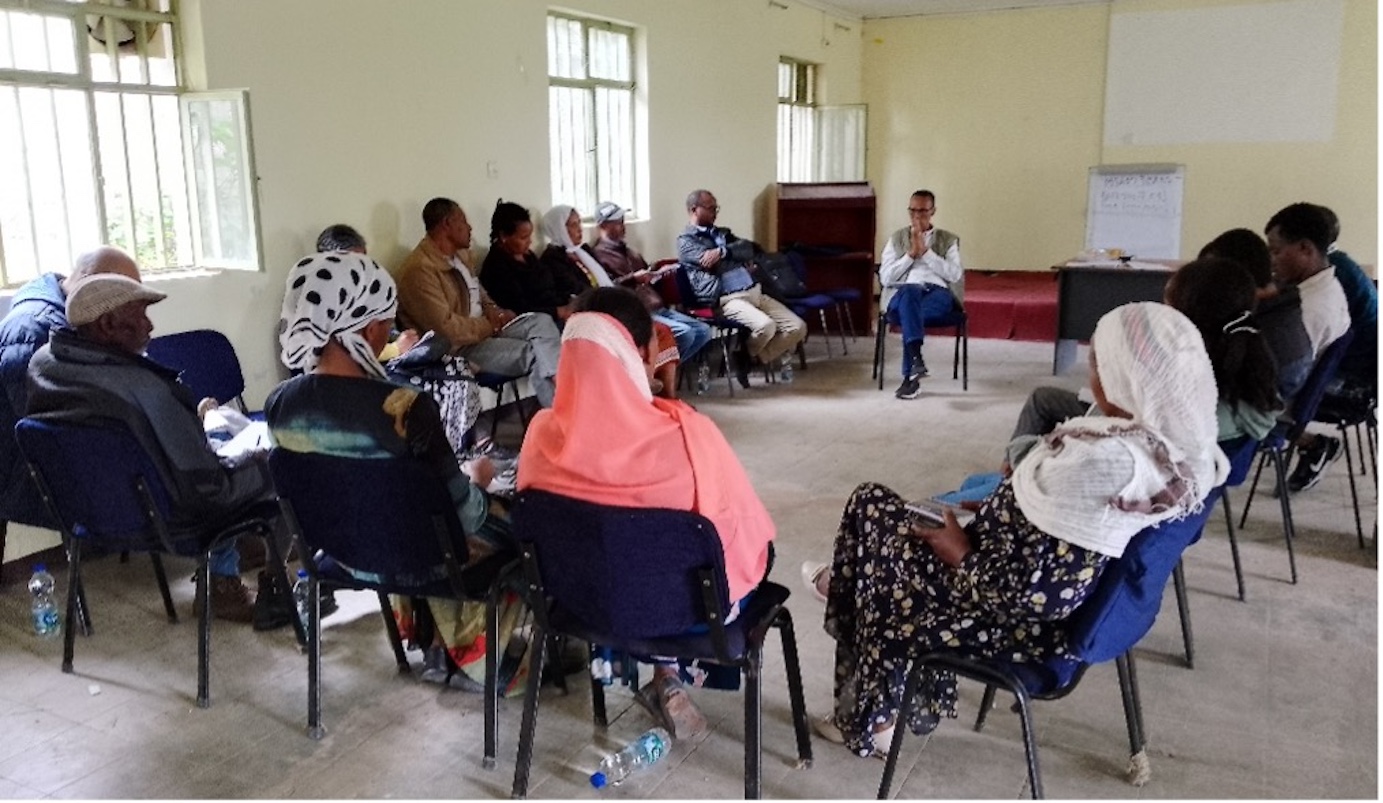Ethiopian dairy farmers and livestock health experts training